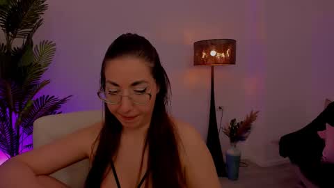 Kylie online show from January 10, 9:05 pm