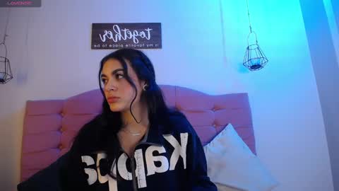 kylie_ls online show from February 12, 3:40 am