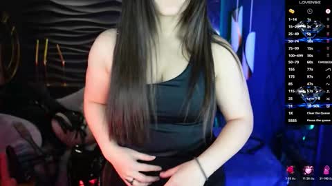 Kylie online show from November 28, 1:25 pm