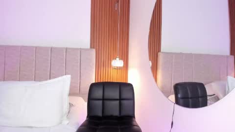 Snapshot of kylie_sofi chatting on May 11, 2:45 pm kloe sofia online show from May 11, 2:45 pm