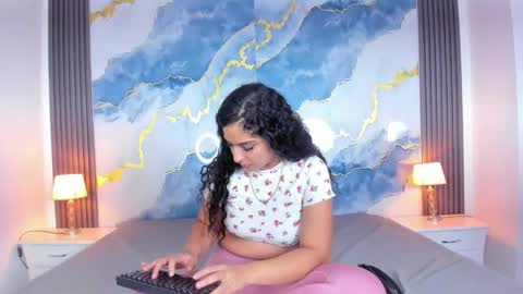 Kaylie And Jhony online show from December 19, 11:56 pm