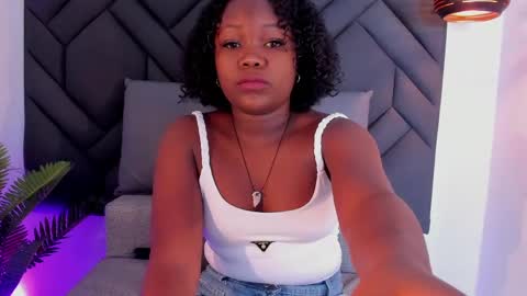 kyliee_vega online show from June 7, 12:31 pm