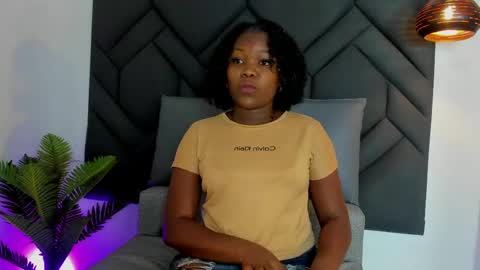 kyliee_vega online show from June 9, 11:44 am