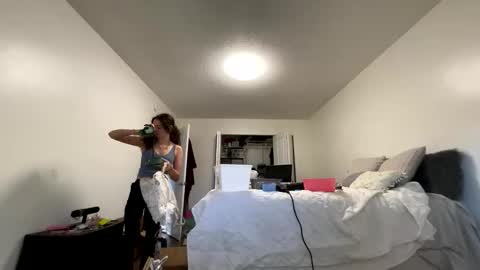 Kylie online show from October 28, 8:11 pm