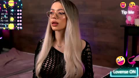 Kylie online show from December 16, 3:19 am