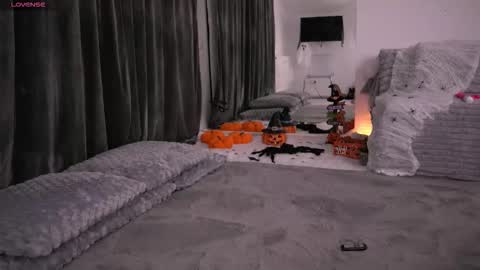 Snapshot of kyliejoyce chatting on October 22, 8:08 pm Kylie online show from October 22, 8:08 pm