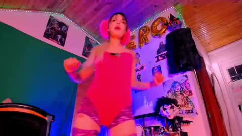   online show from October 12, 12:20 am