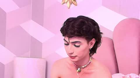 Kylie jl online show from November 25, 7:47 pm