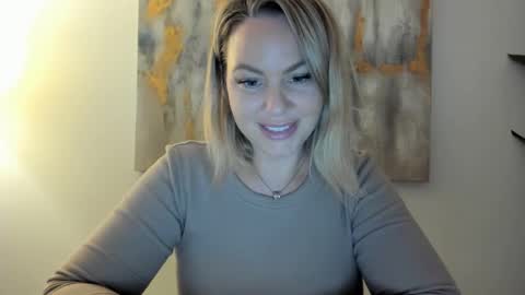kylierose1 online show from September 19, 4:40 pm