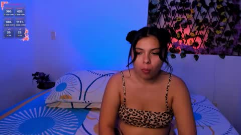 Snapshot of kylietimothee chatting on October 1, 11:55 pm kylietimothee online show from October 1, 11:55 pm