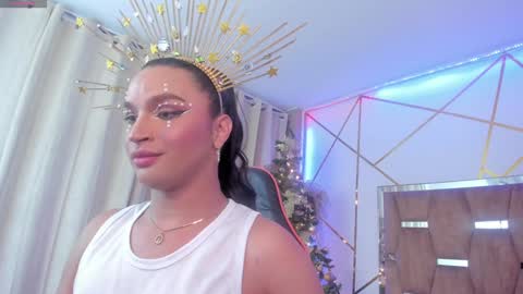 Snapshot of kylievictoria_ chatting on December 15, 5:02 am Kylie online show from December 15, 5:02 am