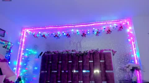 Snapshot of kylievictoria_ chatting on December 20, 4:31 am Kylie online show from December 20, 4:31 am
