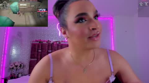 Snapshot of kylievictoria_ chatting on January 22, 5:05 am Kylie online show from January 22, 5:05 am