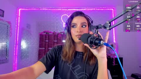 Snapshot of kylievictoria_ chatting on January 26, 4:41 am Kylie online show from January 26, 4:41 am