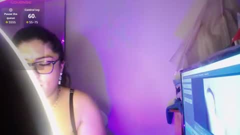 kylievoosx online show from June 8, 9:59 pm