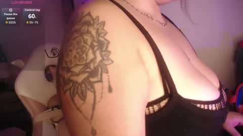 kylievoosx online show from June 9, 10:10 pm