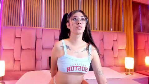  KYLIE  online show from November 28, 4:31 pm