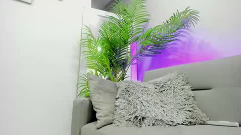 Kylliam Levis online show from February 20, 2:07 am