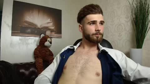 KyloEast online show from June 9, 4:24 am