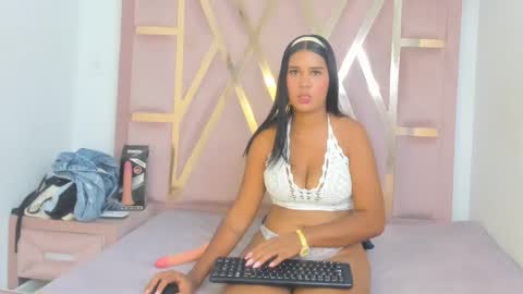 Snapshot of kymasm chatting on November 29, 2:20 pm kym online show from November 29, 2:20 pm