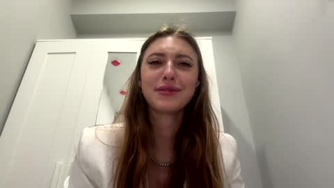 Selena online show from April 4, 1:04 am