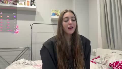 Snapshot of kymberlyrosenlof chatting on June 13, 2:31 am Selena online show from June 13, 2:31 am