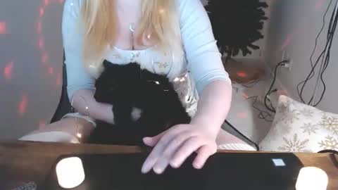 Snapshot of kymchi chatting on December 21, 10:55 am Check Out My NSFW OnlyFans Link On Bio online show from December 21, 10:55 am