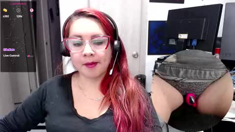 Snapshot of kyobiker223 chatting on November 30, 12:14 am kyobiker223 online show from November 30, 12:14 am