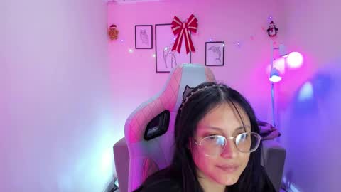 Kyomi online show from December 18, 1:12 pm