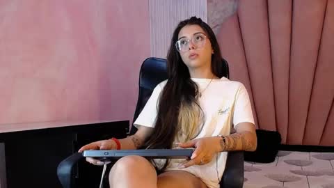 Snapshot of kyomi_hunt chatting on June 4, 4:18 am kyomi_hunt online show from June 4, 4:18 am