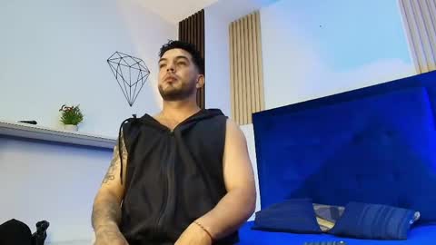 Snapshot of kyro_blaze chatting on June 2, 11:12 am Kyro Blaze online show from June 2, 11:12 am