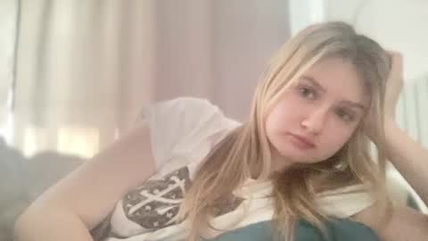 Snapshot of kyttilovelly chatting on March 14, 11:04 am Amanda online show from March 14, 11:04 am