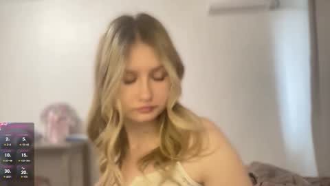 Snapshot of kyttilovelly chatting on March 16, 5:44 am Amanda online show from March 16, 5:44 am