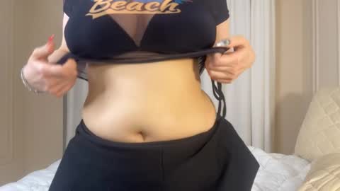 Snapshot of l1n4luv chatting on October 14, 11:16 pm lina online show from October 14, 11:16 pm