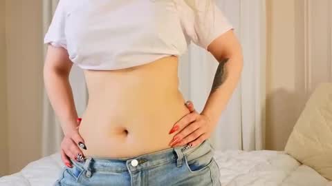 Snapshot of l1n4luv chatting on October 17, 10:45 pm lina online show from October 17, 10:45 pm