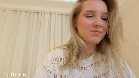 Snapshot of l1n4luv chatting on November 27, 9:28 pm lina online show from November 27, 9:28 pm