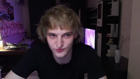 l1onkennedy online show from June 17, 8:32 pm