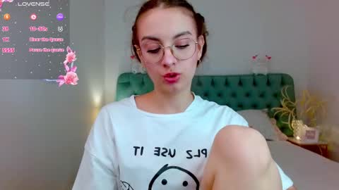 Margo  online show from September 16, 9:05 pm