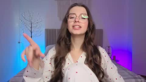 Margo  online show from March 4, 3:18 pm