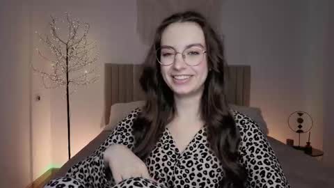 Margo  online show from March 25, 3:29 pm