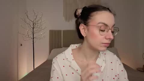 Margo  online show from March 26, 2:11 pm