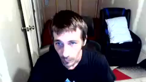 Snapshot of l1v1nth3dr3am chatting on July 13, 12:52 pm l1v1nth3dr3am online show from July 13, 12:52 pm