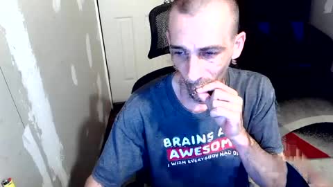 Snapshot of l1v1nth3dr3am chatting on July 21, 5:54 am l1v1nth3dr3am online show from July 21, 5:54 am