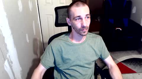 Snapshot of l1v1nth3dr3am chatting on July 25, 12:31 am l1v1nth3dr3am online show from July 25, 12:31 am