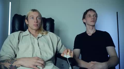 Snapshot of l_adonis_l chatting on October 5, 4:22 am Adonis online show from October 5, 4:22 am