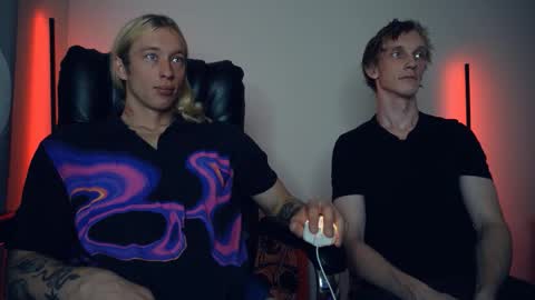 Snapshot of l_adonis_l chatting on October 7, 5:15 am Adonis online show from October 7, 5:15 am