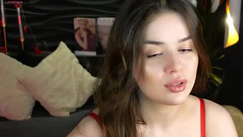 Snapshot of la__melanie chatting on April 14, 7:14 am Melanie online show from April 14, 7:14 am