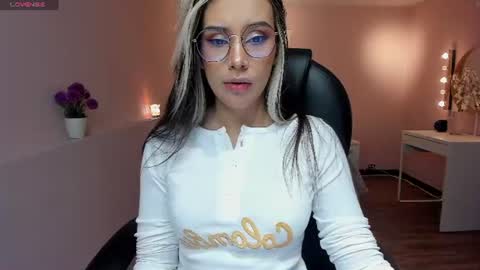 Snapshot of la_monitora chatting on June 26, 11:47 am T A T I A N A online show from June 26, 11:47 am