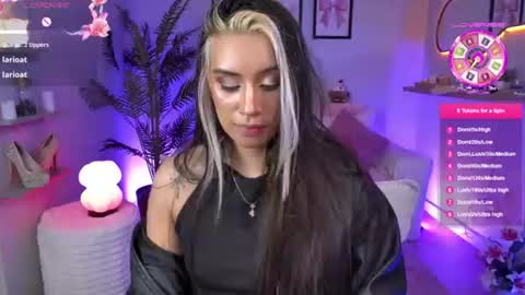 Snapshot of la_monitora chatting on July 28, 2:13 pm T A T I A N A online show from July 28, 2:13 pm