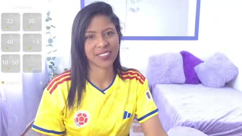 Snapshot of la_negritaa chatting on June 17, 7:59 pm Sara online show from June 17, 7:59 pm